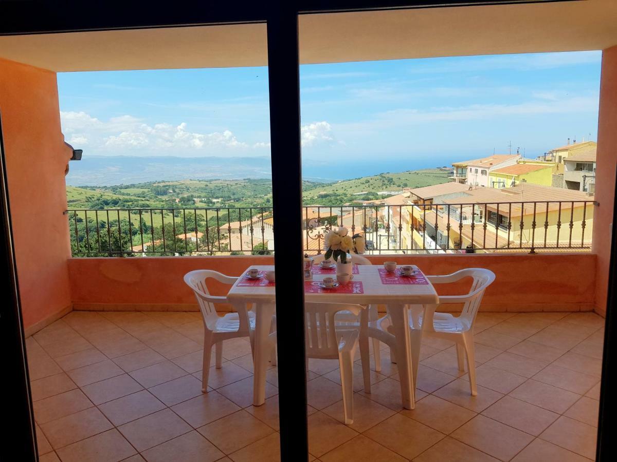Residence Pala Stiddata With Panoramic Swimming Pool Trinita d'Agultu e Vignola Exterior photo